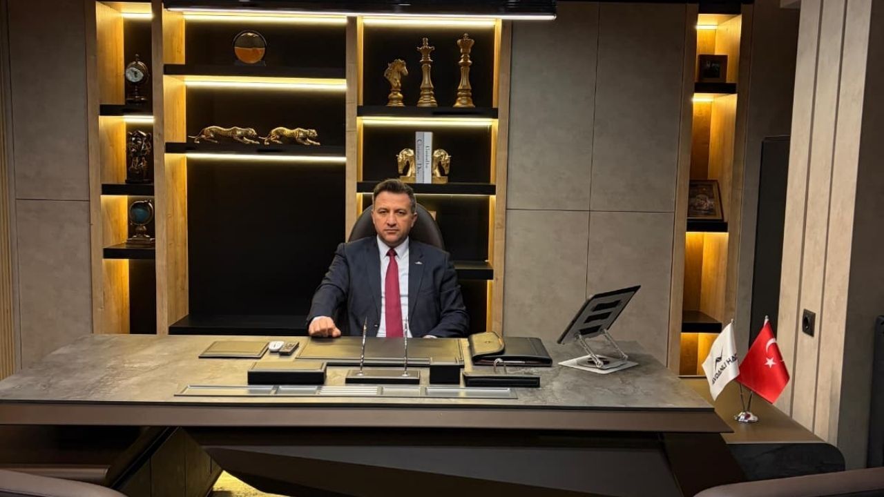 Kırmızı Ve Beyaz Modern Son Dakika Haberleri Youtube Küçük Resmi 2026 08 25T141131.732
