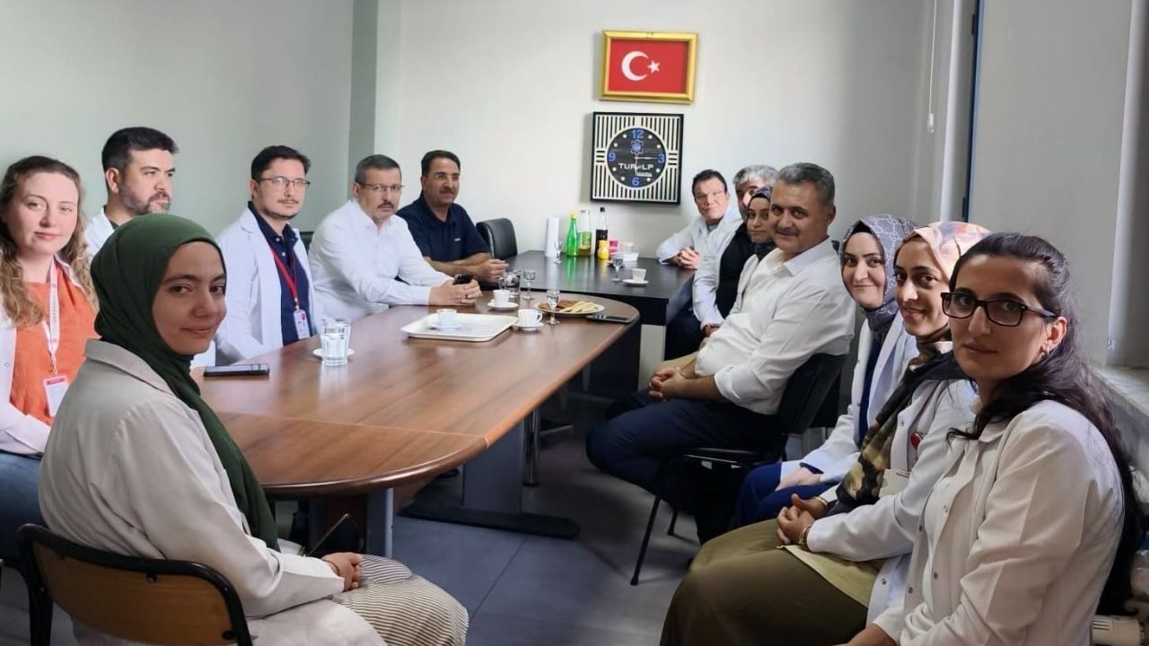 Kırmızı Ve Beyaz Modern Son Dakika Haberleri Youtube Küçük Resmi 2026 08 25T165201.878