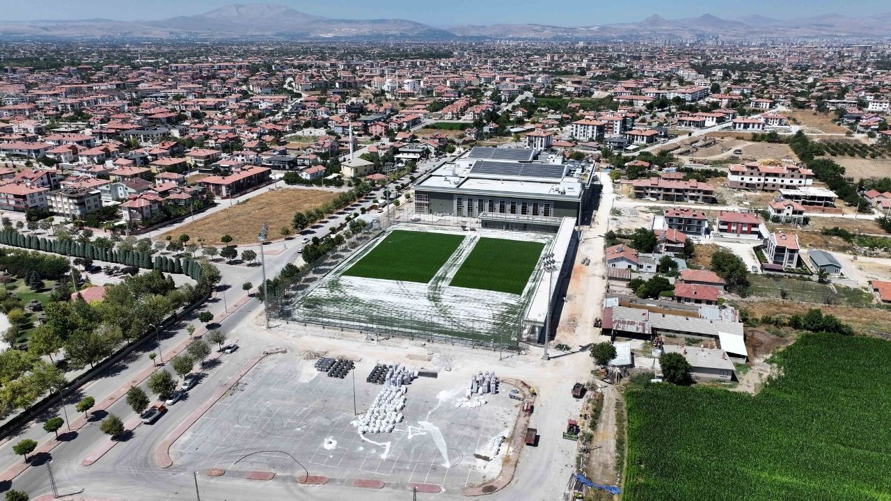 Kırmızı Ve Beyaz Modern Son Dakika Haberleri Youtube Küçük Resmi 2026 08 26T111545.895