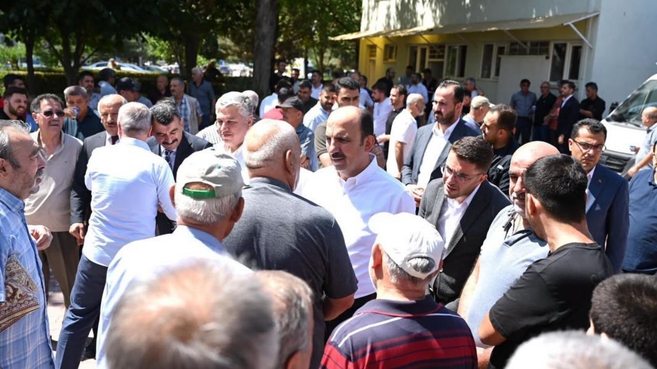 Kırmızı Ve Beyaz Modern Son Dakika Haberleri Youtube Küçük Resmi 2026 08 28T142321.306 Kopya