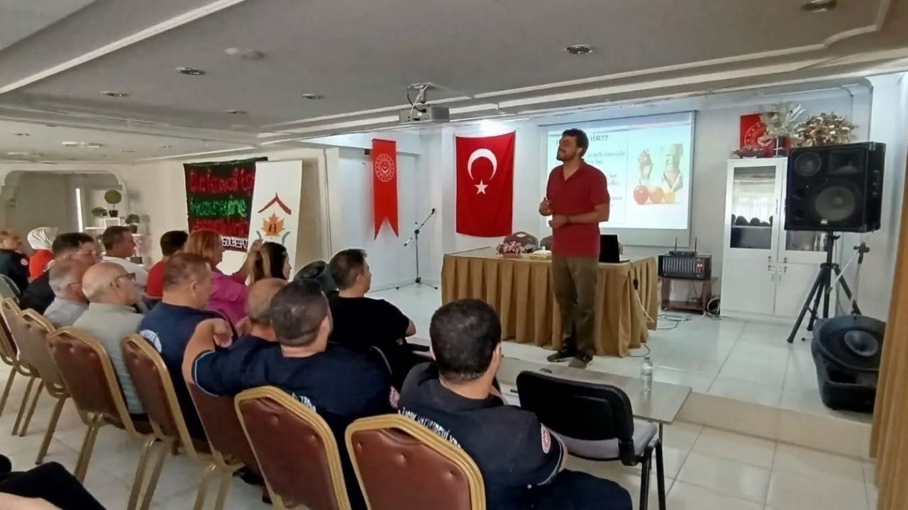 Kırmızı Ve Beyaz Modern Son Dakika Haberleri Youtube Küçük Resmi 2026 08 28T150303.265