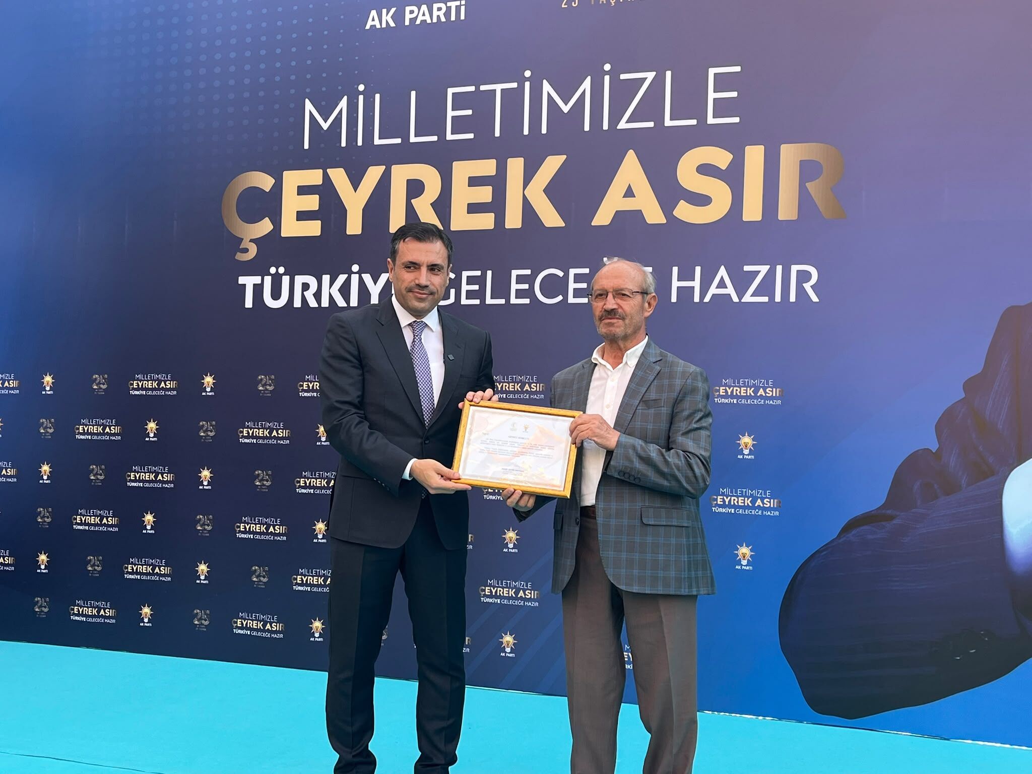 Plaket2