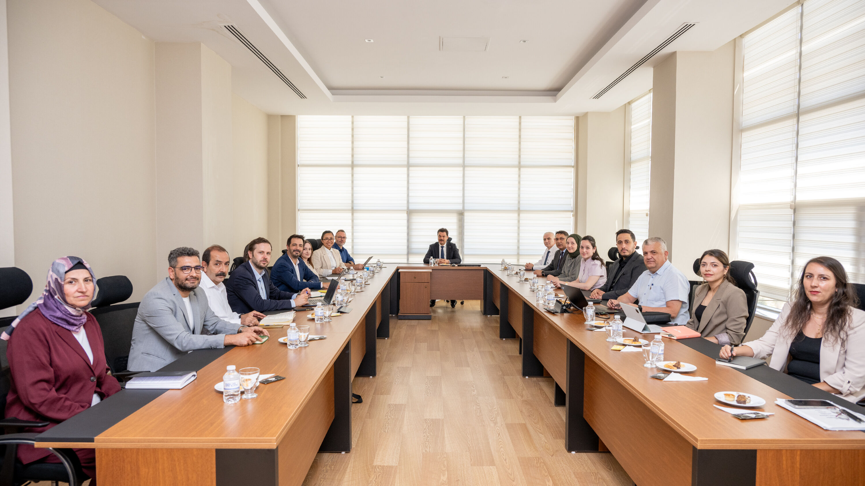 Yeni Hastane Projesi Dünya Bankası Yetkilileri Ile Değerlendirildi (2)