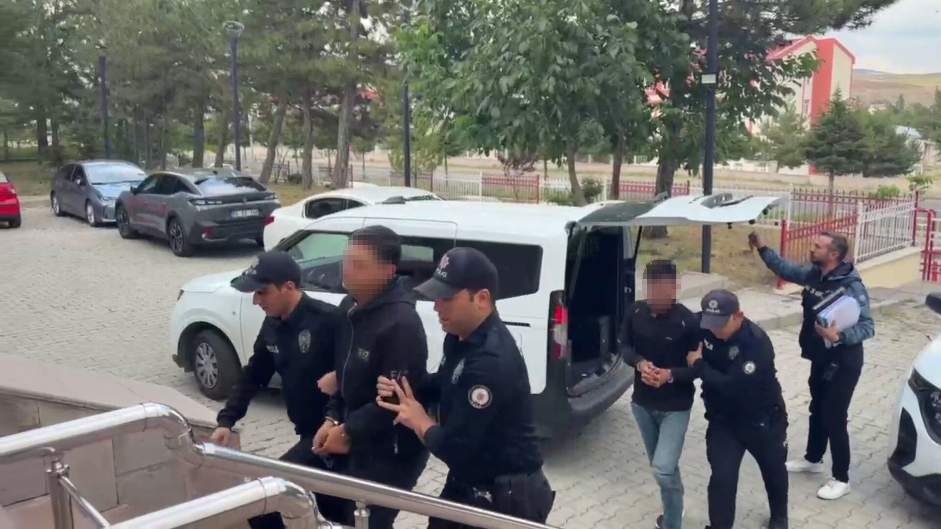 Aynı günde 11 iş yerini soymuşlardı! Kaçınılmaz son…