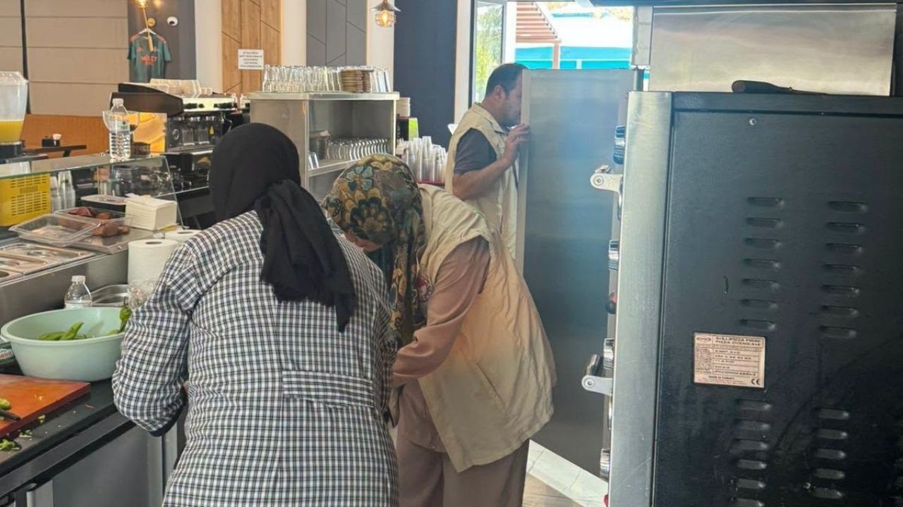 Kırmızı Ve Beyaz Modern Son Dakika Haberleri Youtube Küçük Resmi 2026 09 01T114041.263