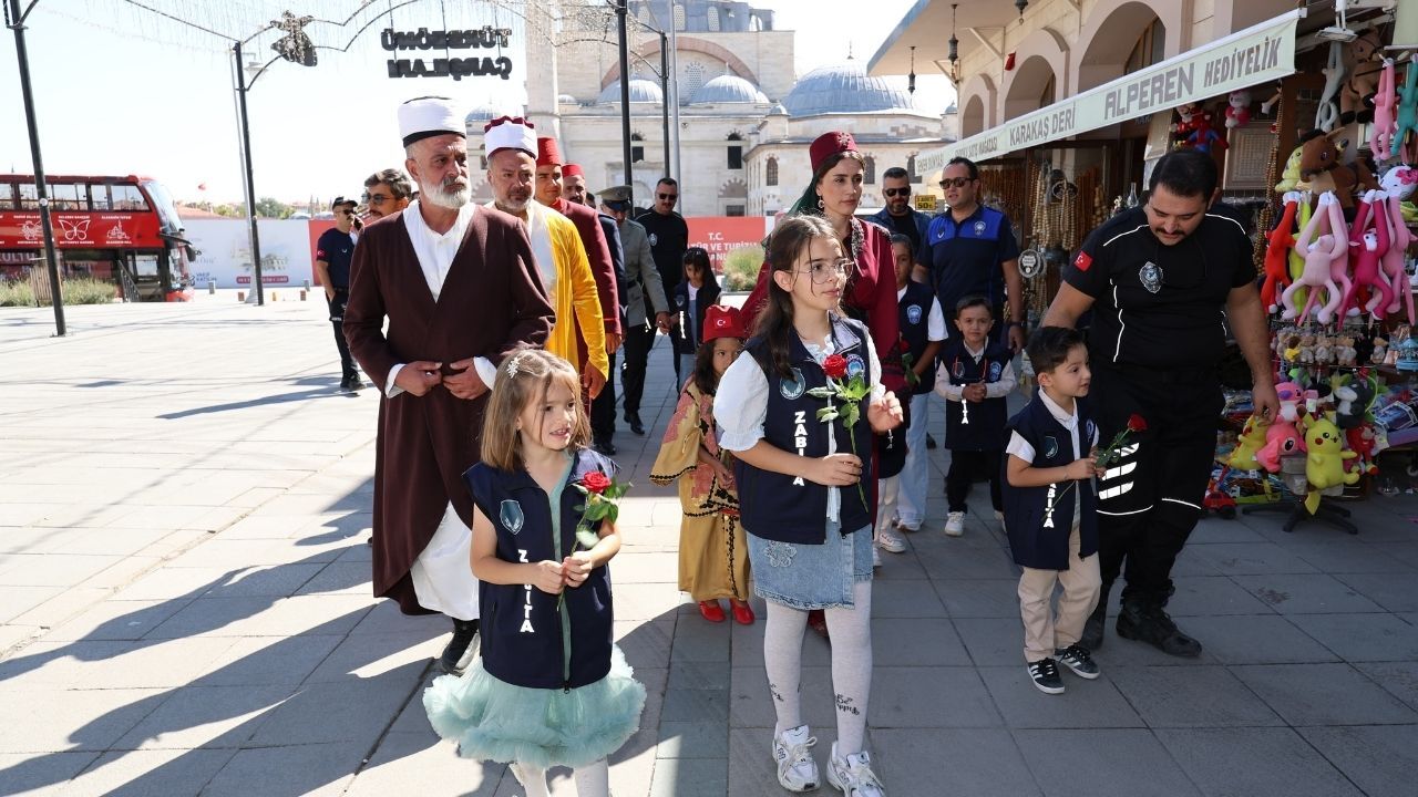 Kırmızı Ve Beyaz Modern Son Dakika Haberleri Youtube Küçük Resmi 2026 09 02T153004.804