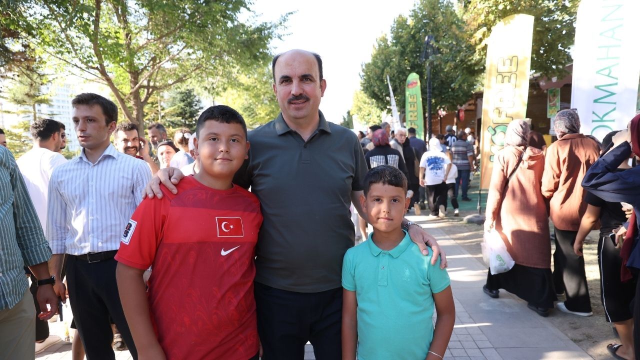 Kırmızı Ve Beyaz Modern Son Dakika Haberleri Youtube Küçük Resmi 2026 09 07T102210.223