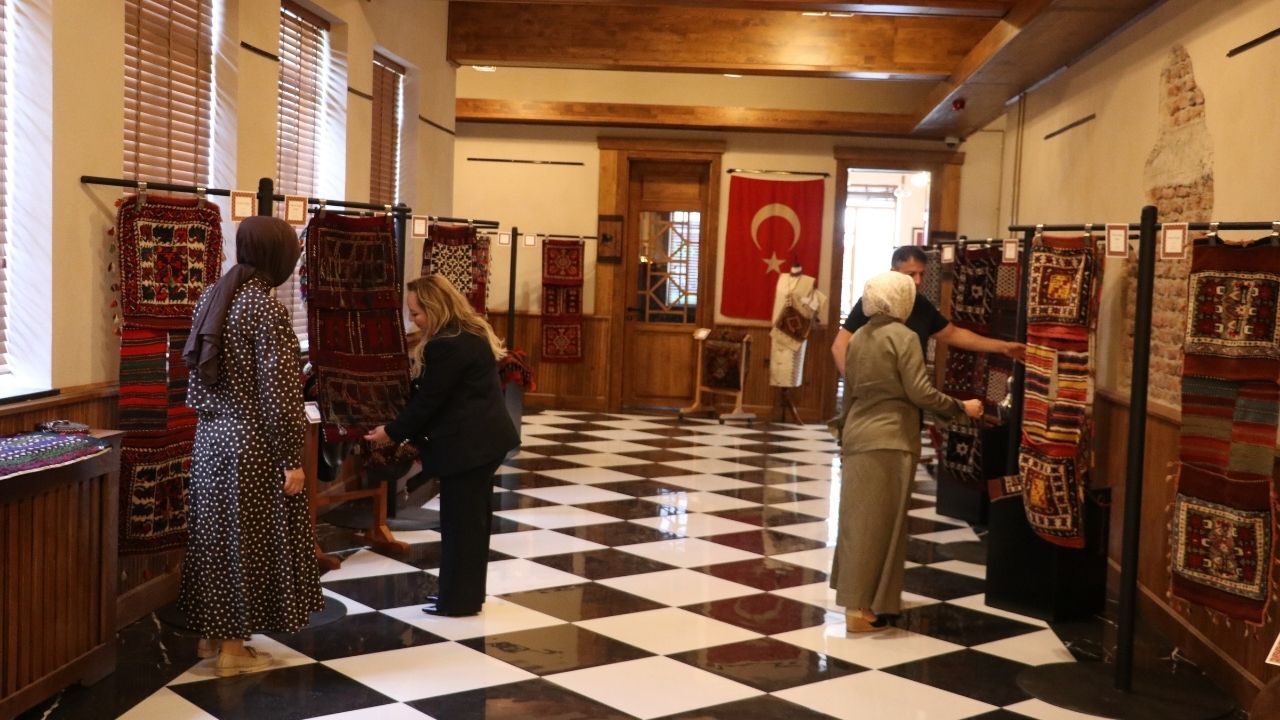 Kırmızı Ve Beyaz Modern Son Dakika Haberleri Youtube Küçük Resmi 2026 09 07T132435.394