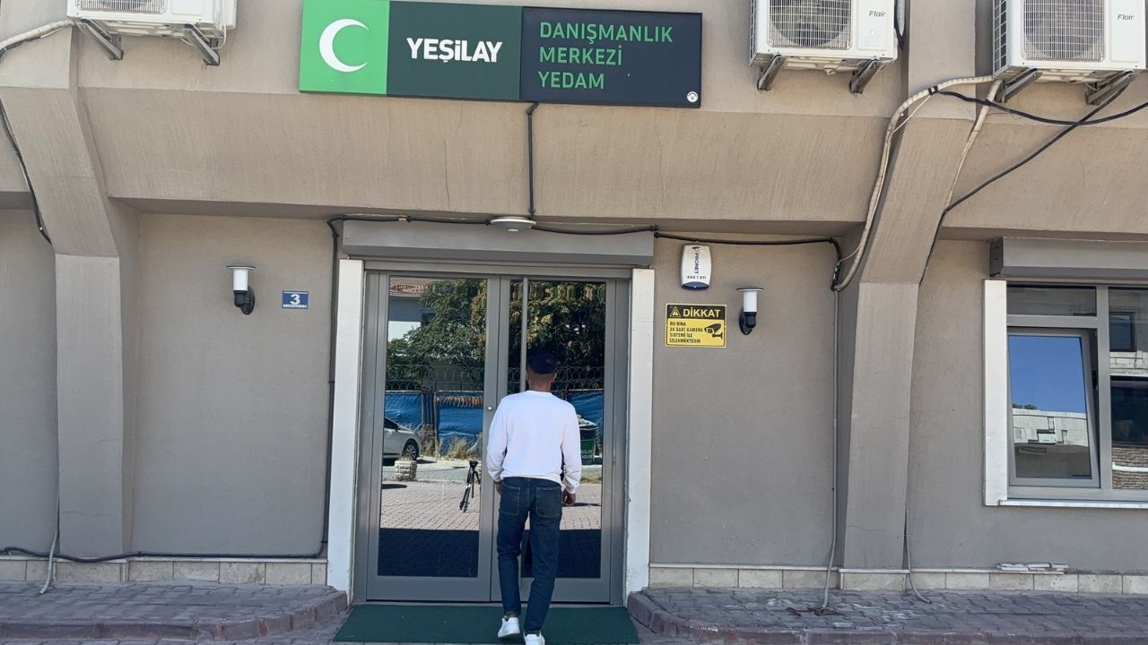 Kırmızı Ve Beyaz Modern Son Dakika Haberleri Youtube Küçük Resmi 2026 09 15T112959.836