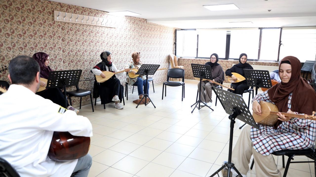 Kırmızı Ve Beyaz Modern Son Dakika Haberleri Youtube Küçük Resmi 2026 09 21T163422.372