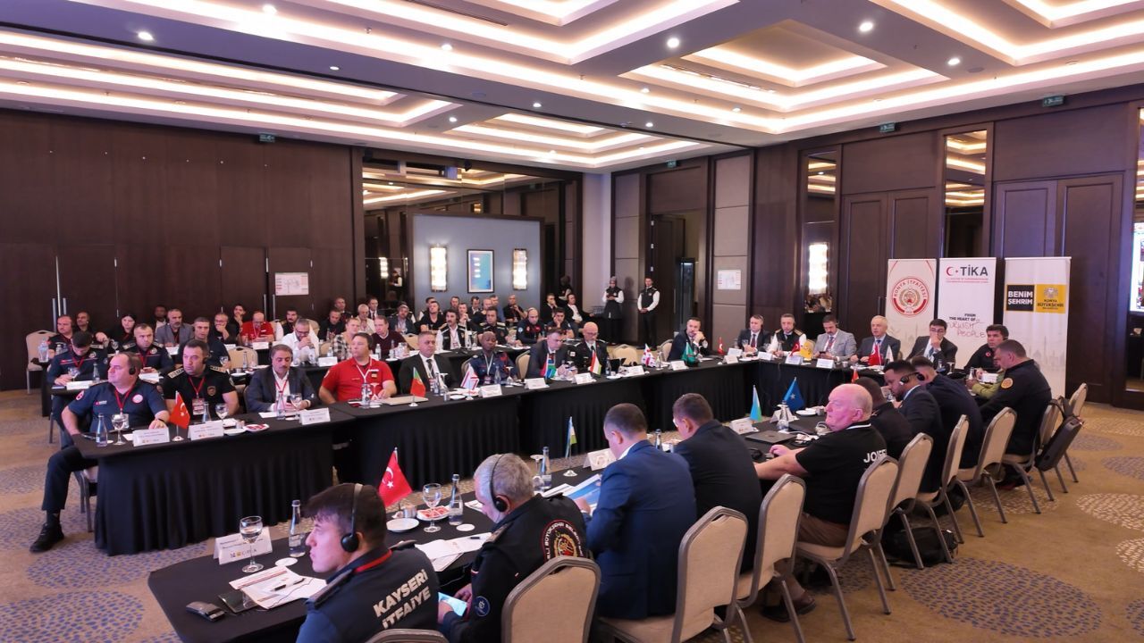 Kırmızı Ve Beyaz Modern Son Dakika Haberleri Youtube Küçük Resmi 2026 09 29T170857.523
