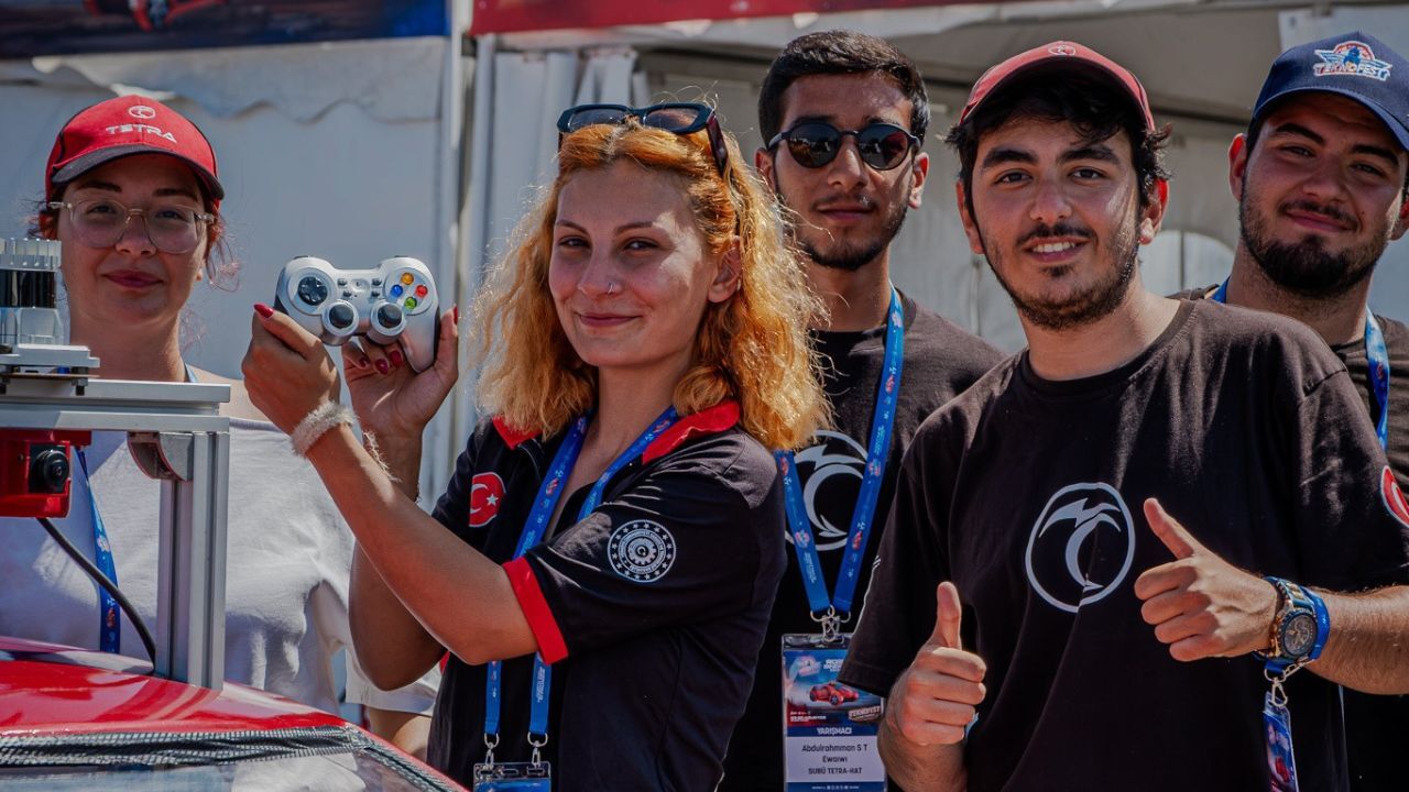 Kırmızı Ve Beyaz Modern Son Dakika Haberleri Youtube Küçük Resmi 2026 09 30T094349.844