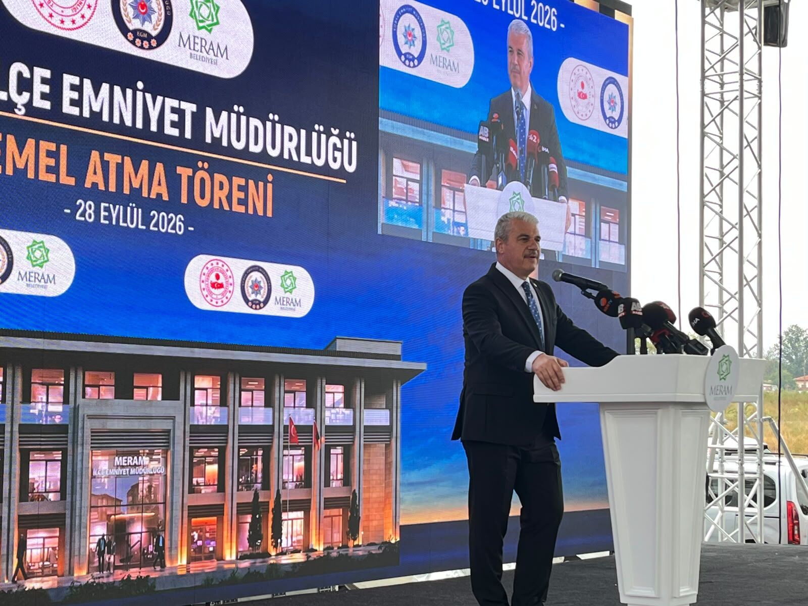 Yeni Emniyet Binası Temel Atma 7