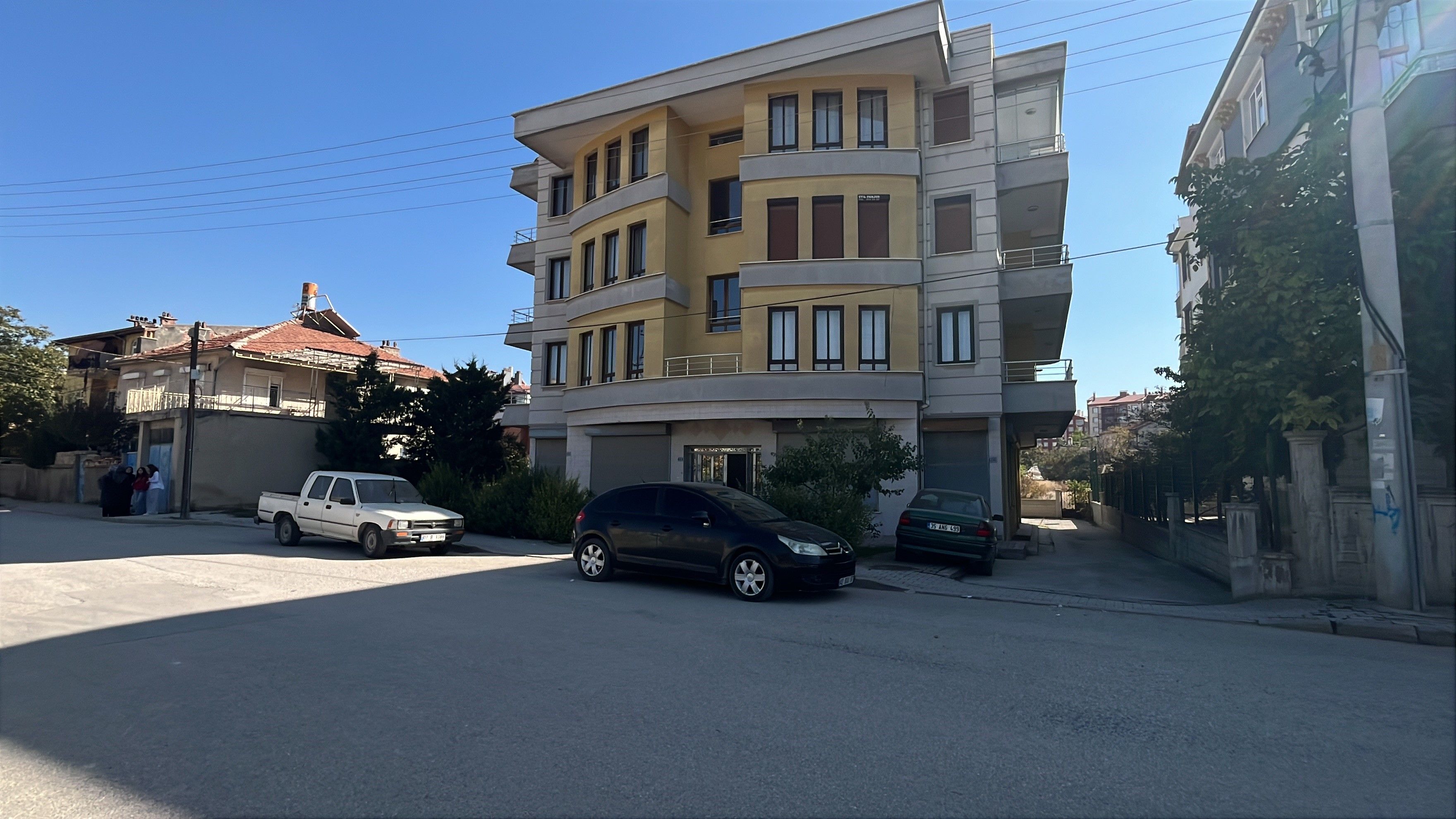 A W817525 02