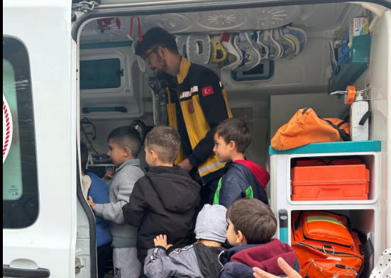Kulu'da minikler sağlık çalışanlarını yakından tanıdı