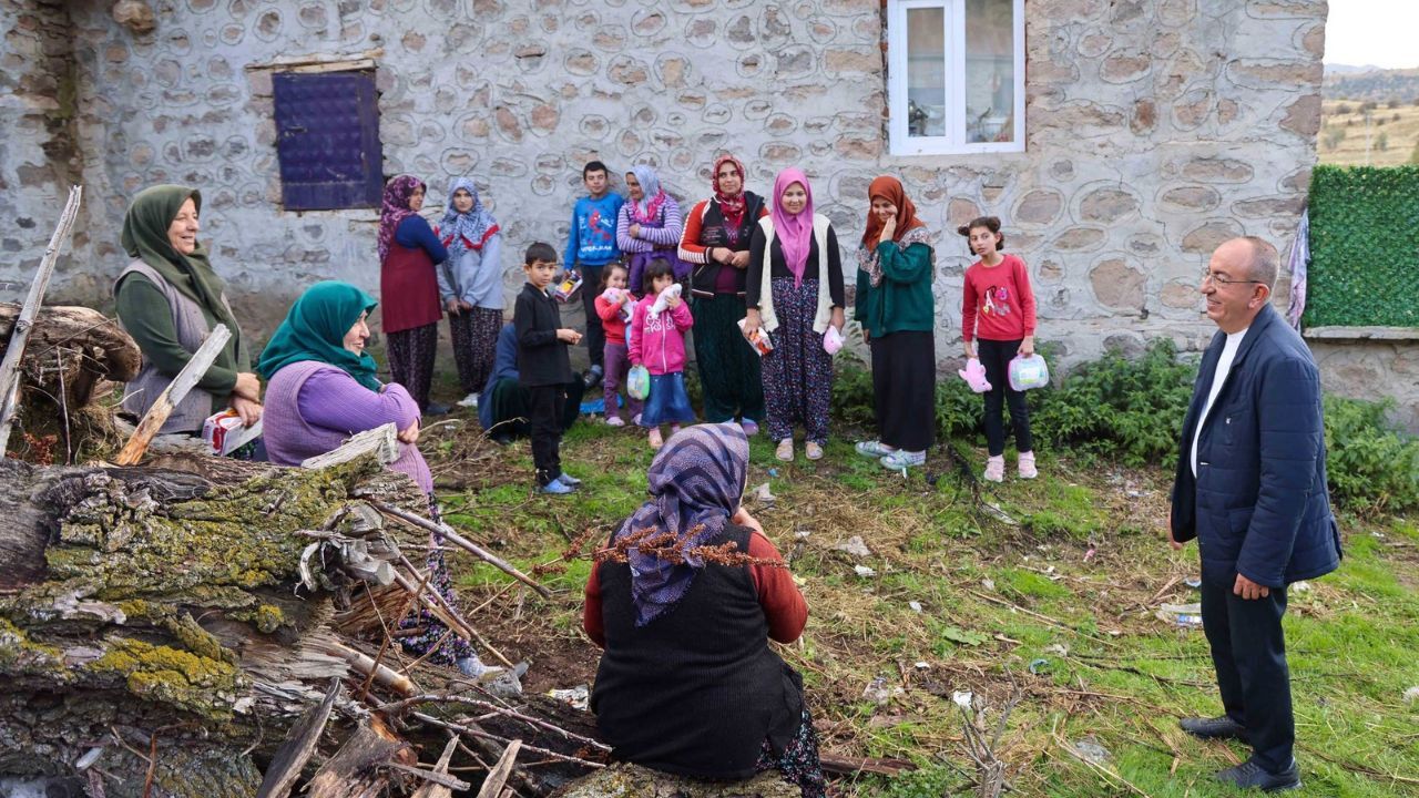 Kırmızı Ve Beyaz Modern Son Dakika Haberleri Youtube Küçük Resmi 2026 10 08T124713.162