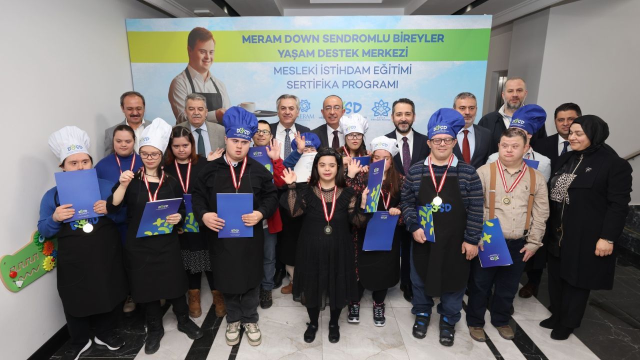 Kırmızı Ve Beyaz Modern Son Dakika Haberleri Youtube Küçük Resmi 2026 10 15T151417.060