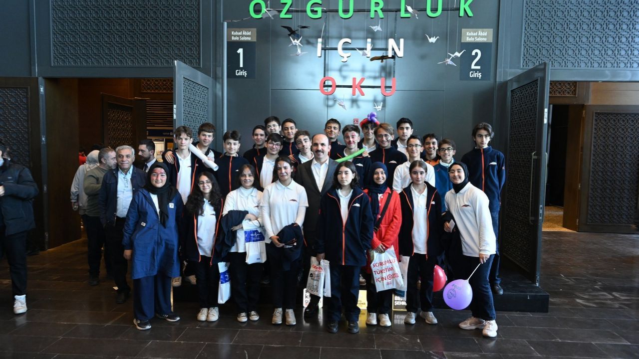 Kırmızı Ve Beyaz Modern Son Dakika Haberleri Youtube Küçük Resmi 2026 10 15T160726.345