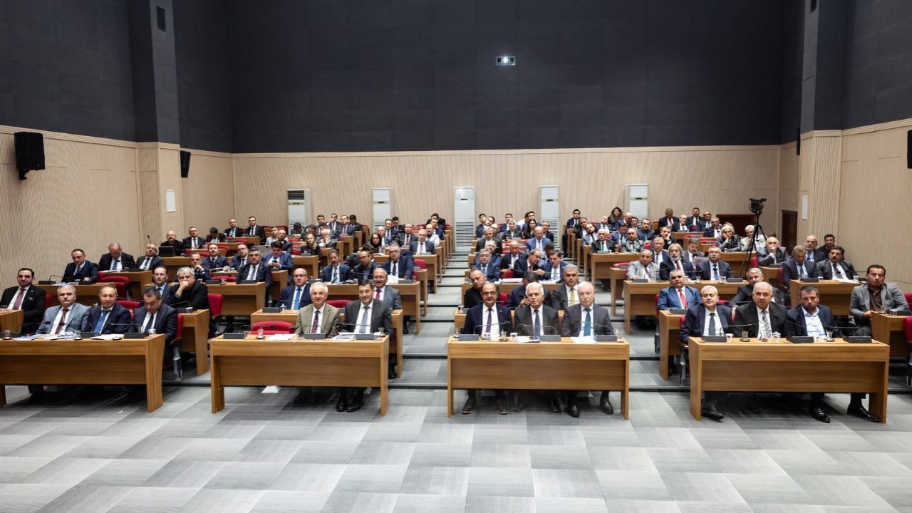 Kırmızı Ve Beyaz Modern Son Dakika Haberleri Youtube Küçük Resmi 2026 10 21T115031.821
