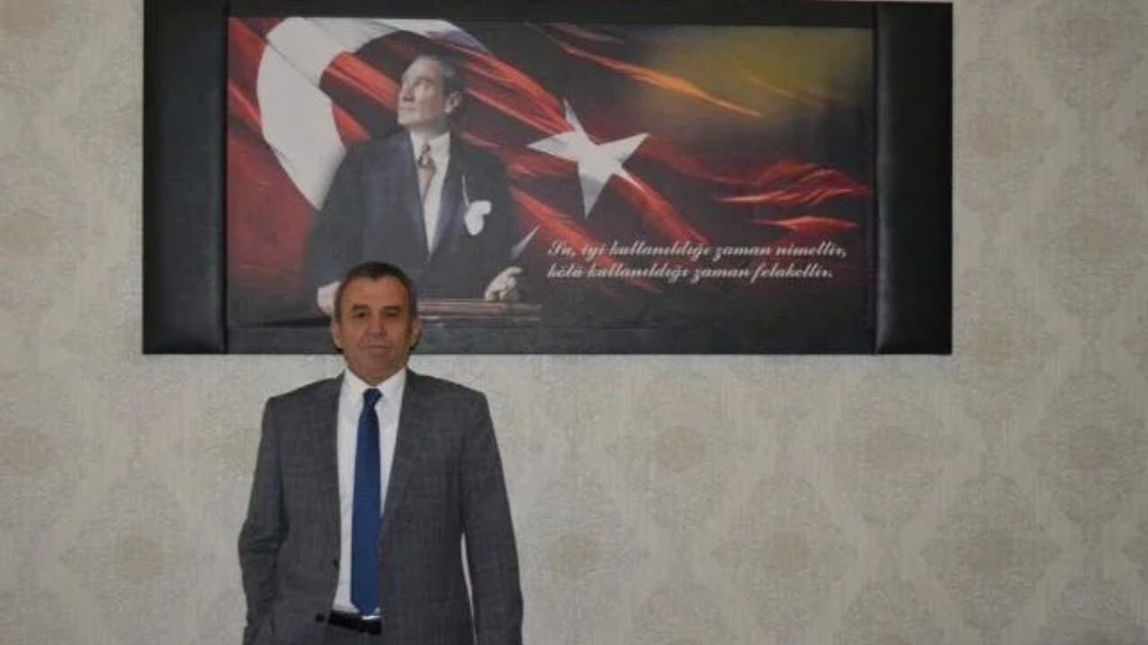 Kırmızı Ve Beyaz Modern Son Dakika Haberleri Youtube Küçük Resmi 2026 10 22T100512.804