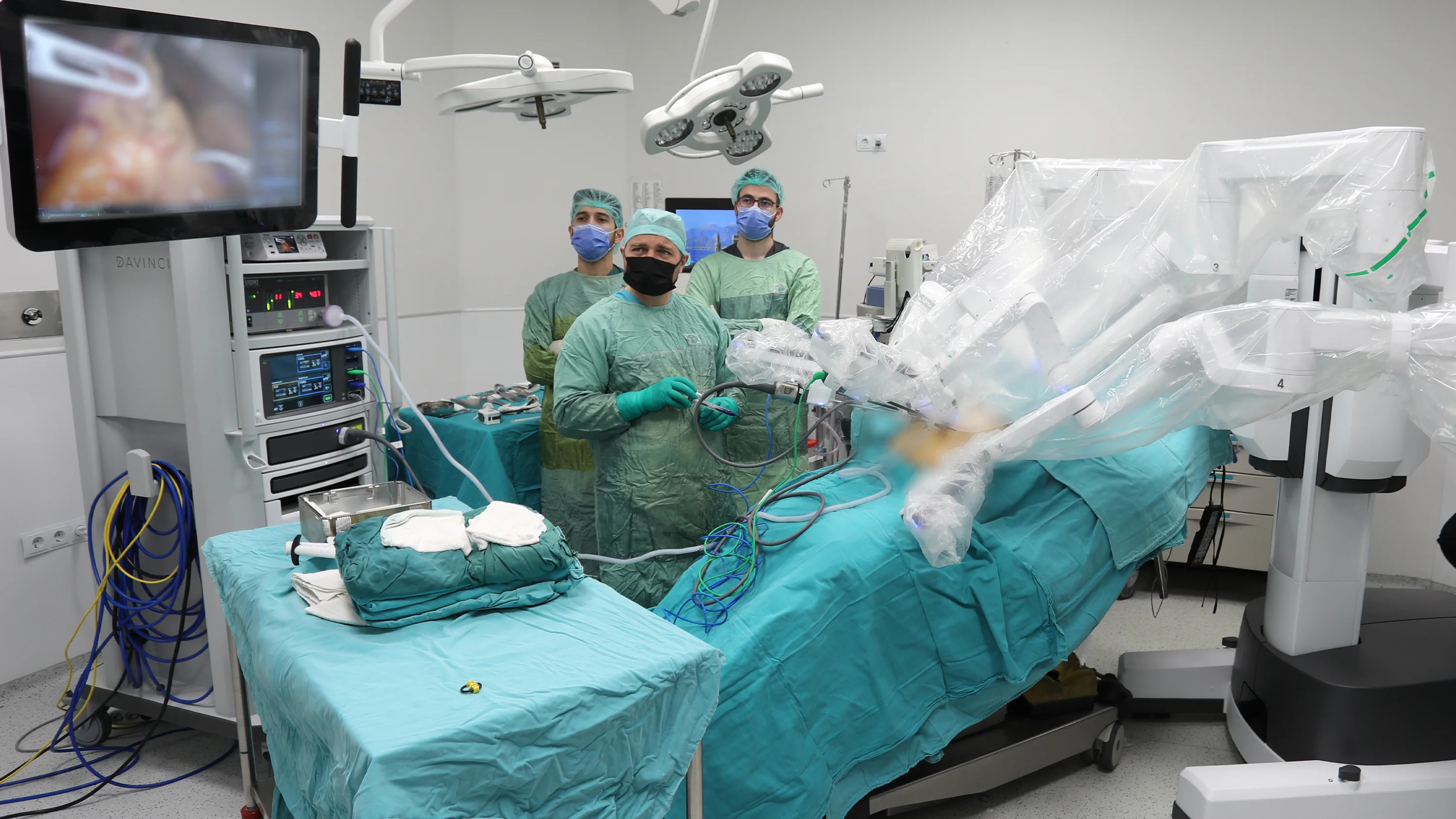 Selçuk Tıp’ta Robotik Cerrahi Ameliyatlarından Fark Ücret Alınmıyor (1) 30092026103820